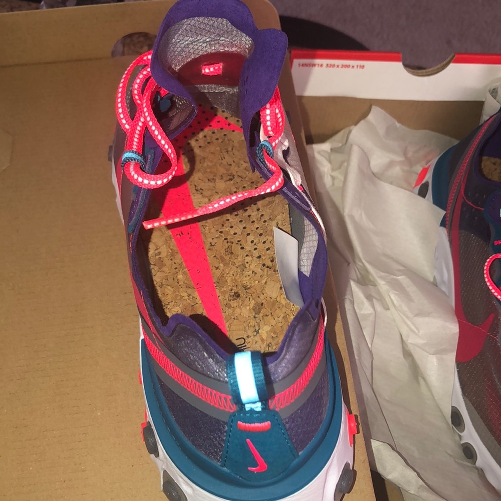 Nike React Element 87